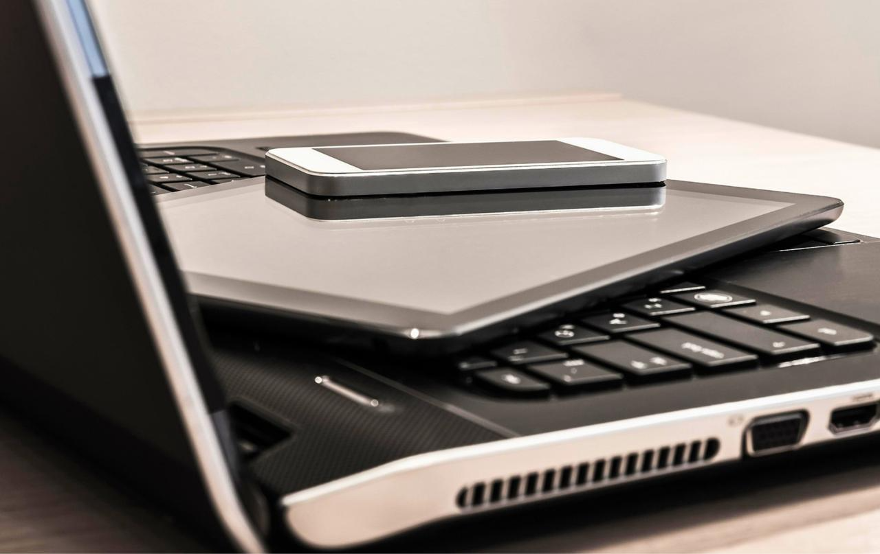 Notebook, smartphone e acessórios